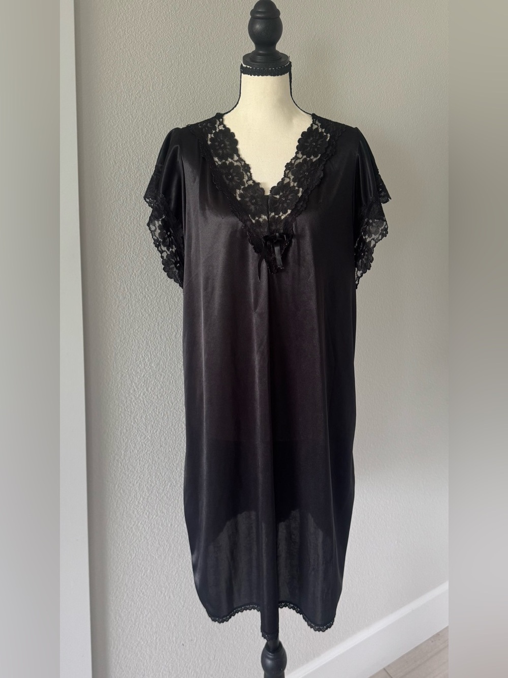 Vintage Petra Fashions Black Satin Lace Nightgown Chemise Dark Romantic M